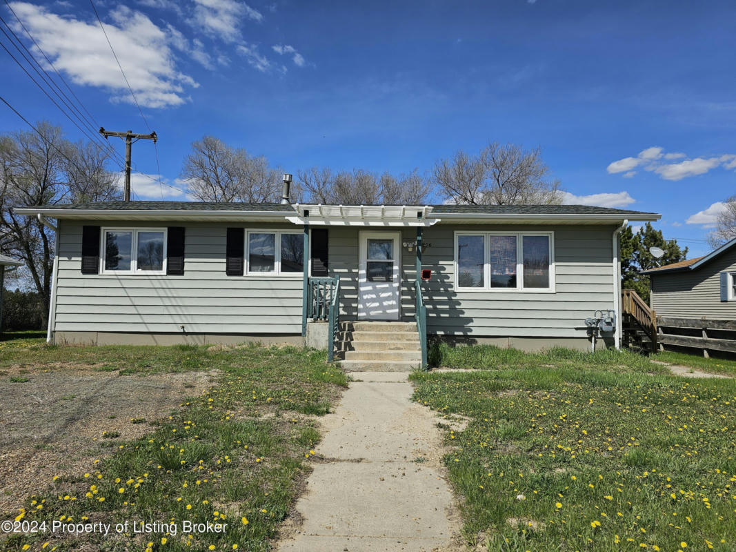 906 3RD ST NW, BOWMAN, ND 58623, photo 1 of 25