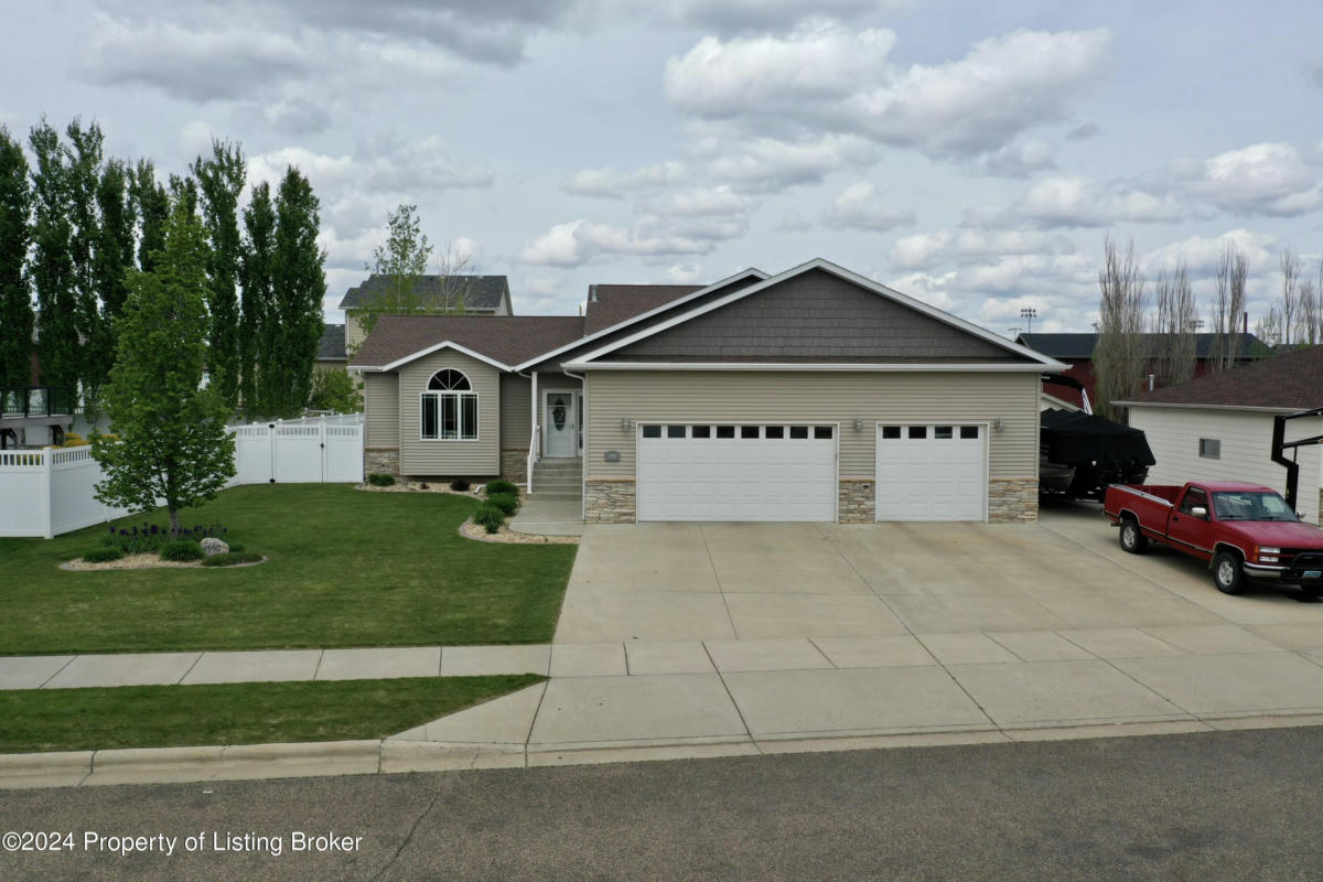 1990 7TH ST W, DICKINSON, ND 58601, photo 1 of 23