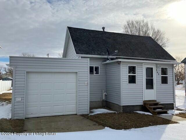 308 N MAPLE ST, HEBRON, ND 58638, photo 1 of 32