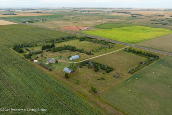 10750 32ND ST SW, DICKINSON, ND 58601 - Image 1