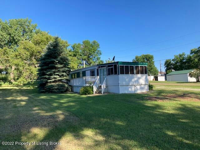 429 N EAST ST, HEBRON, ND 58638, photo 1 of 28