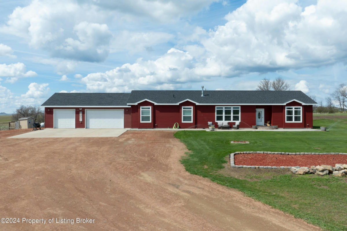 11400 15TH ST SW, MANNING, ND 58642, photo 1 of 54